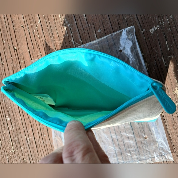 Thirty-One Mini Zipper Pouch - Picture 3 of 6